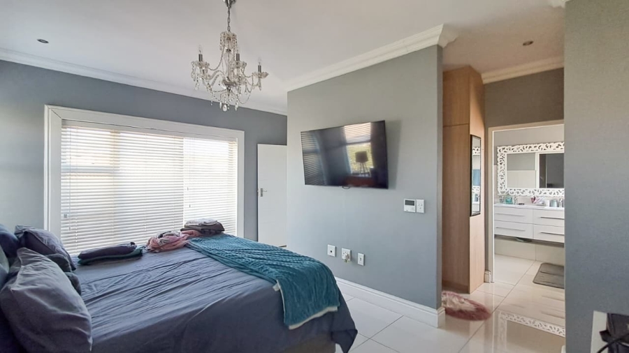 To Let 4 Bedroom Property for Rent in Avalon Estate Western Cape